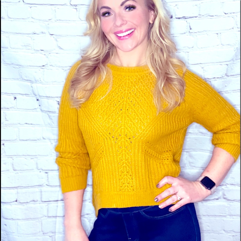 Women’s yellow topshop sweater size 8